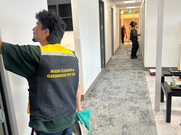 Reliable office cleaning